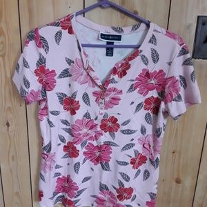 Karen Scott, size small tshirt